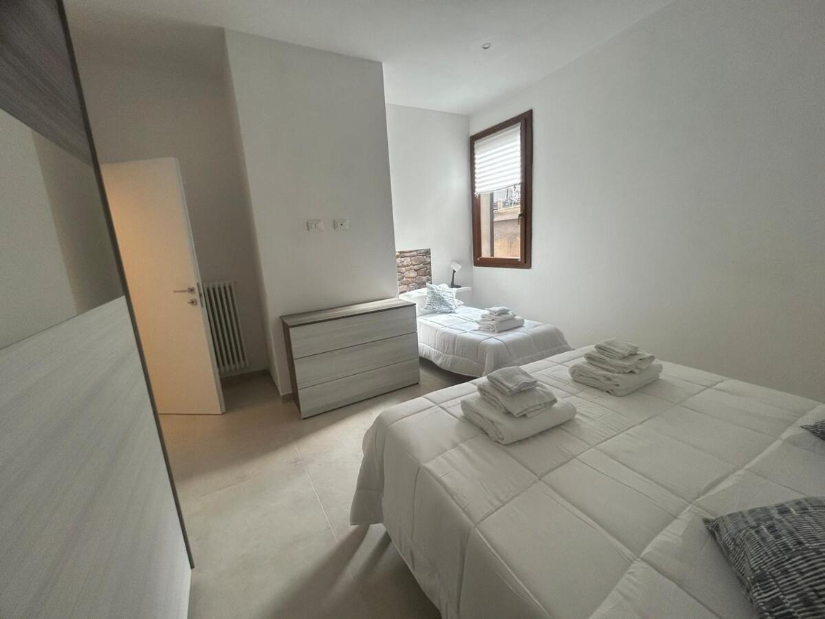 Carradori 2 Apartment-Historic Center-Autodromo 伊莫拉 外观 照片