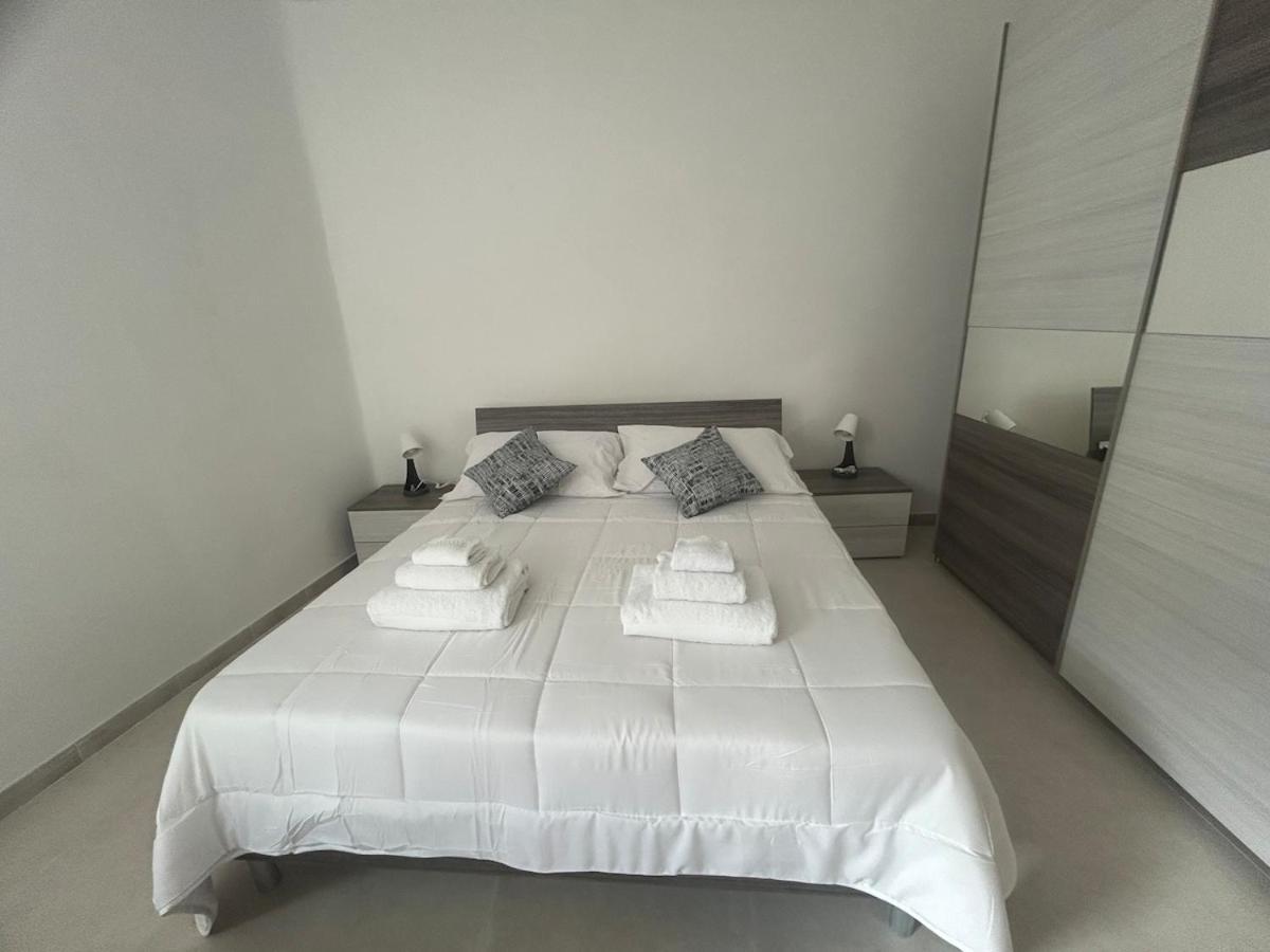 Carradori 2 Apartment-Historic Center-Autodromo 伊莫拉 外观 照片